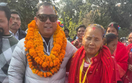 रेशम चौधरीले पनि गराए कैलाली-१ बाट उम्मेदवारी दर्ता