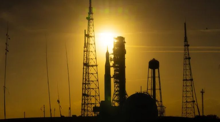 ५० वर्षपछि मानवसहितको रकेट चन्द्रमा प्रस्थानको तयारीमा