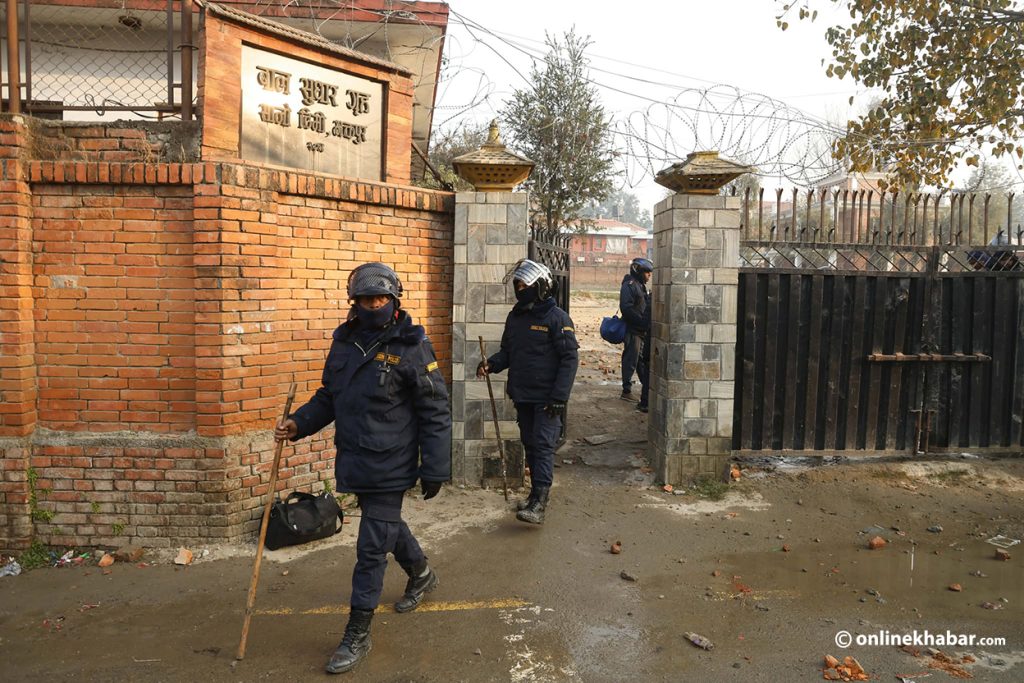 सानोठिमीको बाल सुधार गृहमा झडप र आगजनी, बाक्लो संख्यामा सुरक्षाकर्मी परिचालन