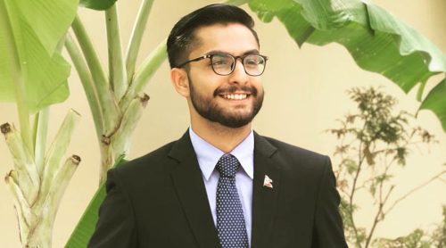 ‘हेभिवेट’ पन्छाउँदै संसद्‍मा सस्मित