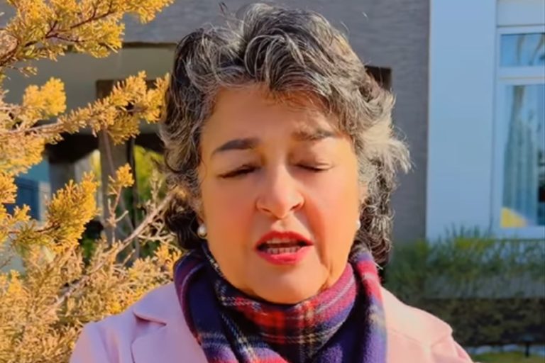 गगनलाई बधाइ दिंदै सुजताले भनिन्– पार्टी फुटेको होइन नयाँ सभापति आउनुभएको हो