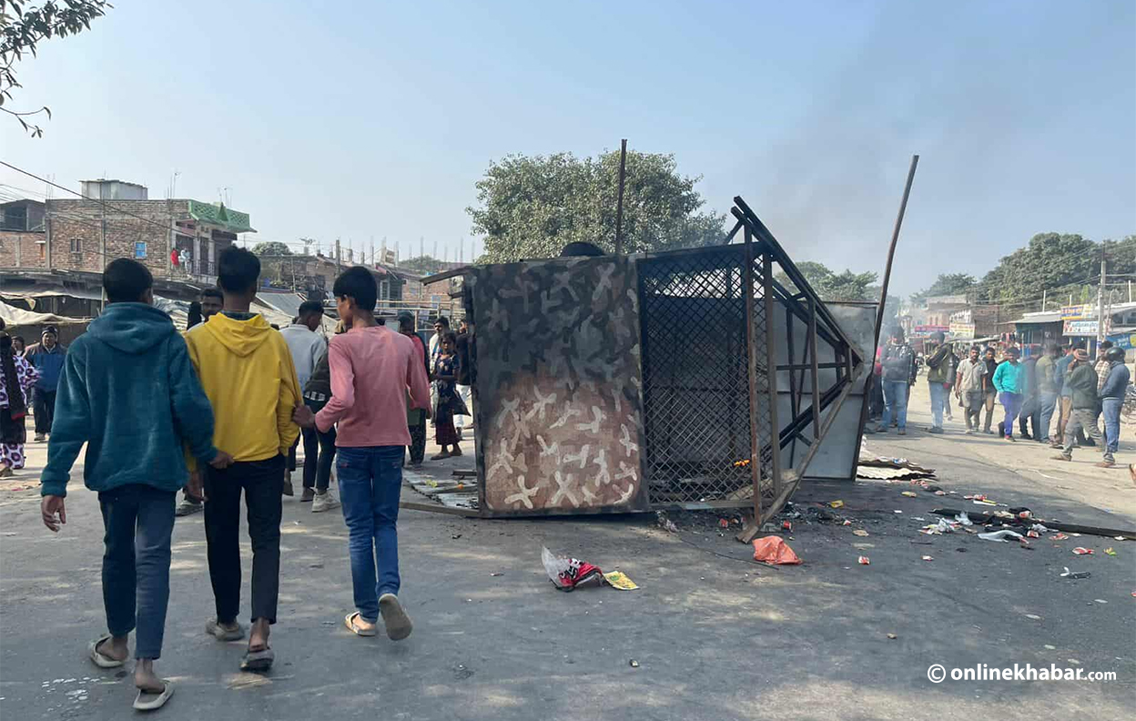 सशस्त्रको गोलीबाट चालकको मृत्युको विरोधमा राजमार्ग अवरुद्ध