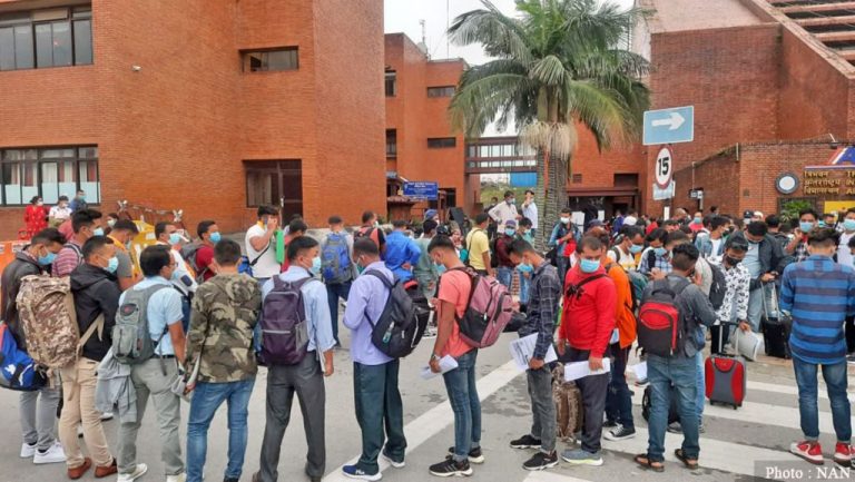 विदेश जाने श्रमिकको पूर्वप्रस्थान अभिमुखीकरण तालिममा झेल