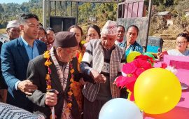 ९८ वर्षीय उजिरले बनाइदिए विद्यालयमा खानेपानीको धारा