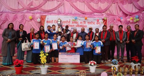 छात्रा भलिबलको उपाधि एभरेष्टलाई