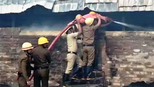 कोलकाताका दुई गोदाममा आगलागी, कम्तीमा ८ जनाको मृत्यु