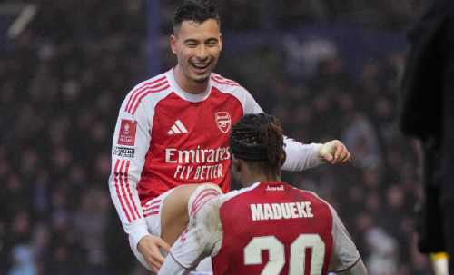 आर्सनल एफए कपको चौथो चरणमा, युनाइटेड बाहिरियो