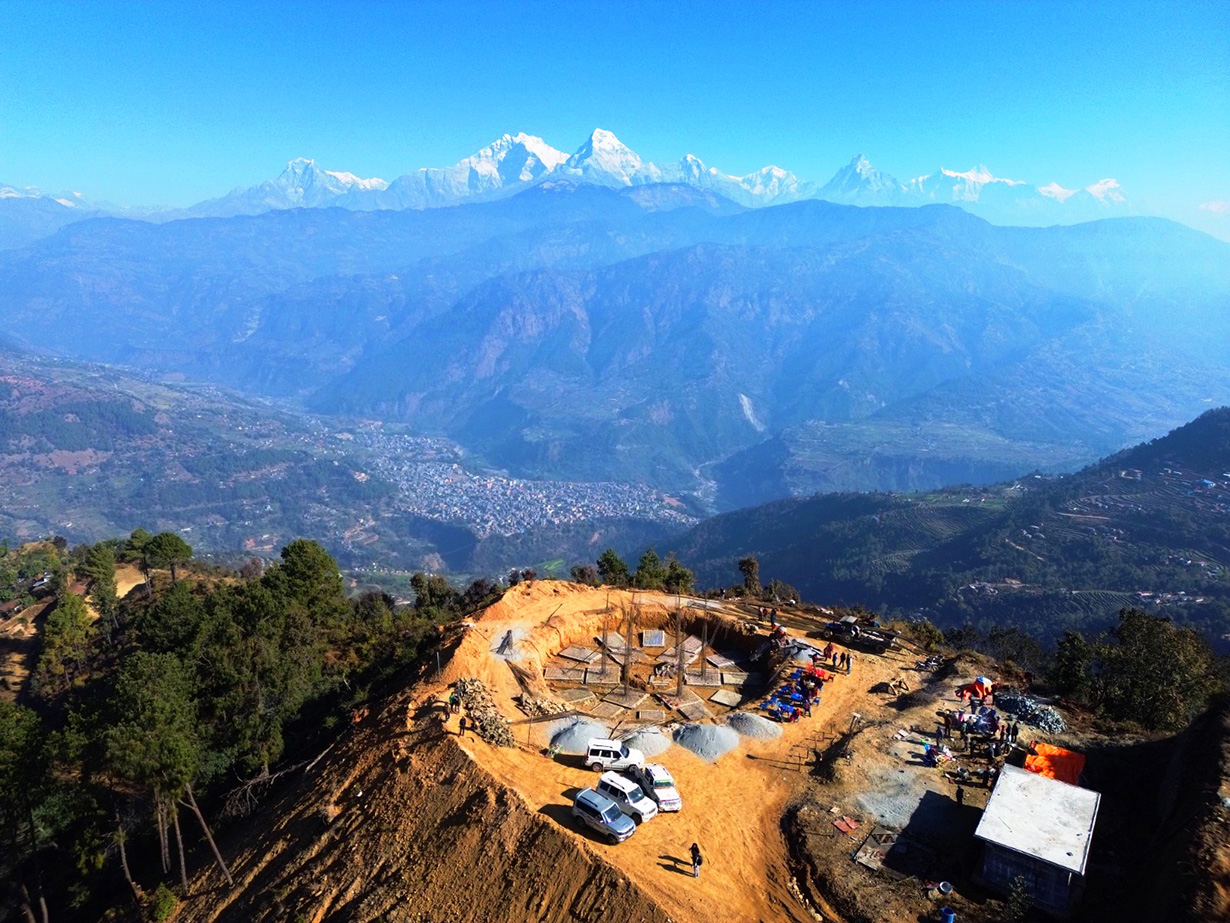 ‘ब्लु हिल’मा यसरी निर्माण हुँदैछ पर्यटकीय पूर्वाधार