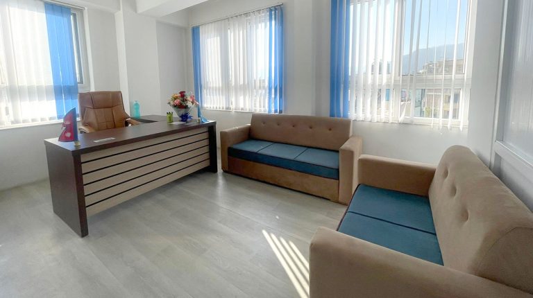 घण्टीघरमा यस्तो छ बालेनको कार्यकक्ष