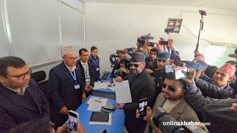 बालेन शाहले गराए उम्मेदवारी दर्ता