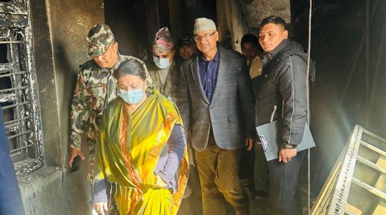 पूर्वराष्ट्रपति भण्डारीले गरिन् क्षतिग्रस्त सर्वोच्च अदालतको अवलोकन