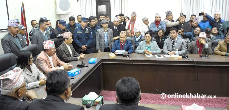 आन्दोलनको धम्कीले आयोग प्रभावित हुँदैन भन्ने विश्वास छ : विश्वप्रकाश शर्मा