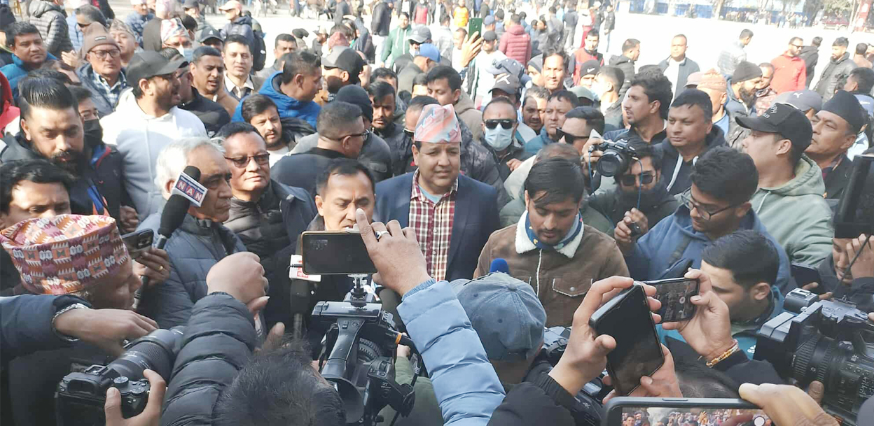 पहिले हस्ताक्षर गर्नेमा ५०० जना साथीहरू थपिनुहुन्छ: विश्वप्रकाश शर्मा