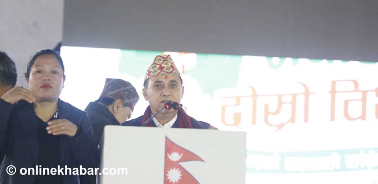 कारबाहीपछि विश्वप्रकाश- ‘गगन र म दुवै दृढ छौँ, विशेष महाधिवेशनले सही नेतृत्व दिनेछ’