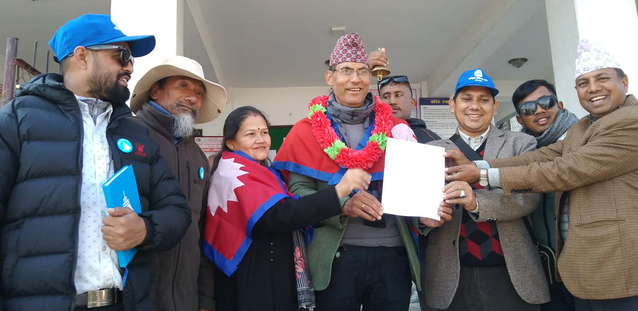 ओखलढुंगा : विश्वराज पोखरेलको उम्मेदवारी दर्ता