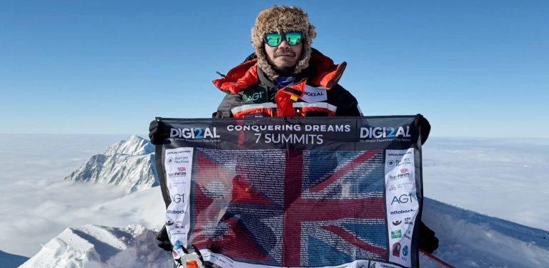 पूर्वगोर्खा सैनिक आरोही बुढामगरले रचे विश्व कीर्तिमान