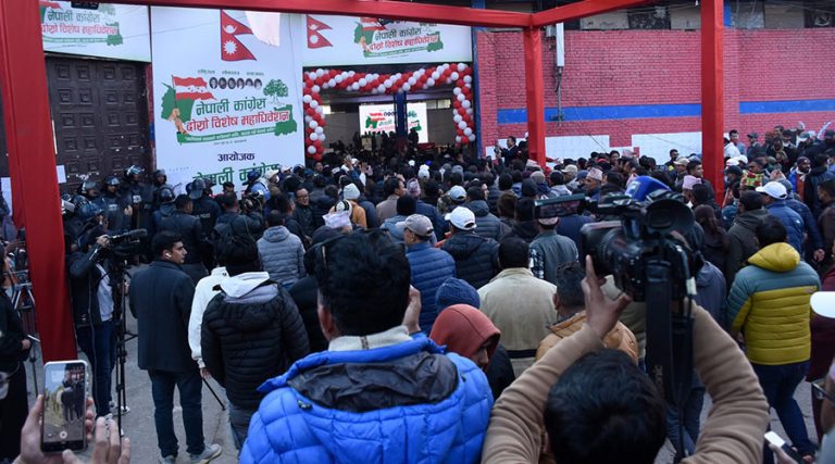 विशेष पक्षधरको नेतृत्व चयनमा ढिलाइ, निर्वाचन कार्यक्रम पुन: संशोधन