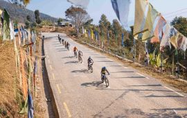 क्यान्सर प्रभावितको उपचार सहयोगार्थ मध्यपहाडी लोकमार्गमा साइकल यात्रा