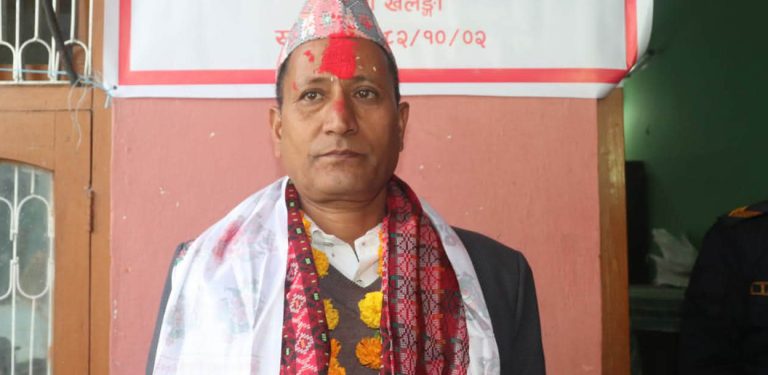 दार्चुलामा नेकपाका जोशीको मनोनयन दर्ता