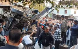 जनकपुरबाट भ्रमण आएको बस धरानमा दुर्घटना, पाँच जनाको मृत्यु