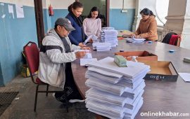 आयोग कर्मचारीलाई चुनावको चटारो (तस्वीरहरू)