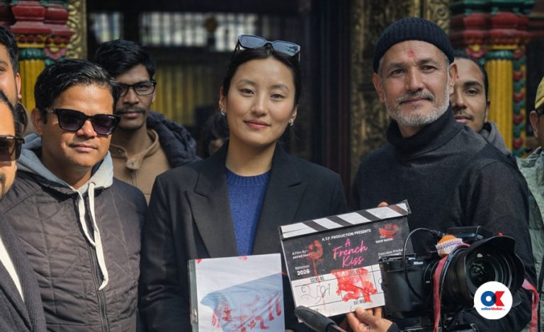 अर्पण थापाले ‘फ्रेन्च किस’ निर्देशन गर्ने, थिन्ले ल्हामोसँग जोडी बाँध्ने