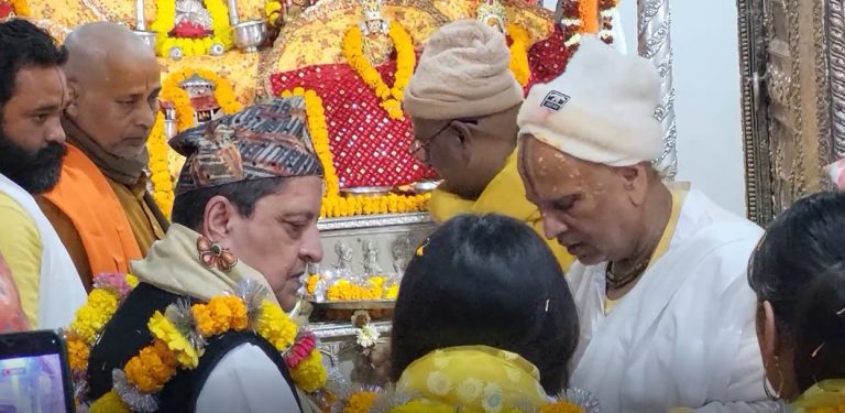 पूर्वराजा शाहले गरे जानकी मन्दिरमा पूजा
