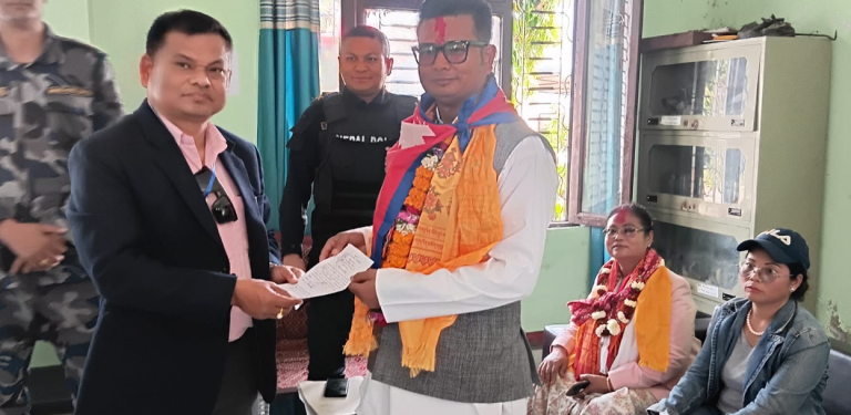 सुनसरी-३ : अशोक चौधरीले गरे उम्मेदवारी दर्ता