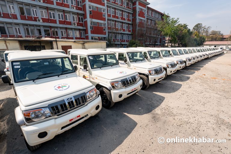 निर्वाचनका लागि भारतले उपहार दिएका गाडी (तस्वीरहरू)