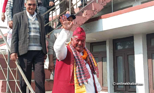 पूर्वमन्त्री किसान श्रेष्ठले गराए बारा-४ बाट उम्मेदवारी दर्ता