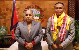 प्रधानमन्त्रीलाई राजीनामा बुझाएर कुलमानको पत्रकार सम्मेलन (लाइभ)