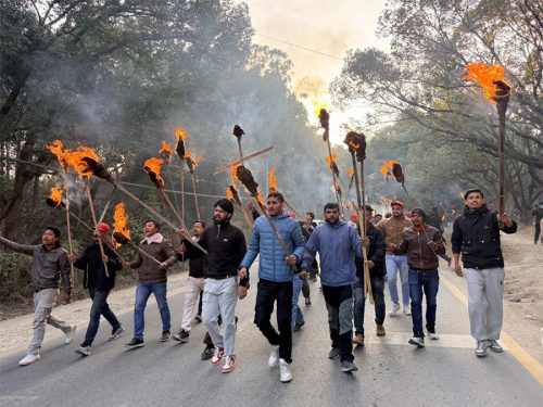 त्रिविमा अखिल क्रान्तिकारीको मसाल जुलुस