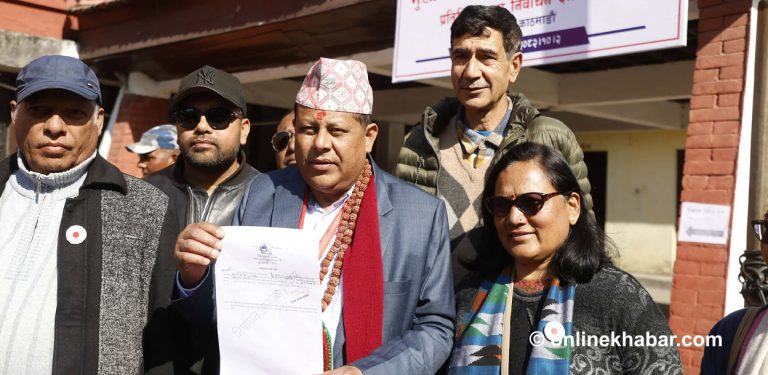 काठमाडौं-१ : एमालेका उम्मेदवार आचार्यको मनोनयन दर्ता