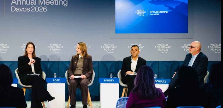 डाभोसमा महेन्द्र पाण्डेले उठाए नेपालीलगायत प्रवासी श्रमिकका एजेन्डा