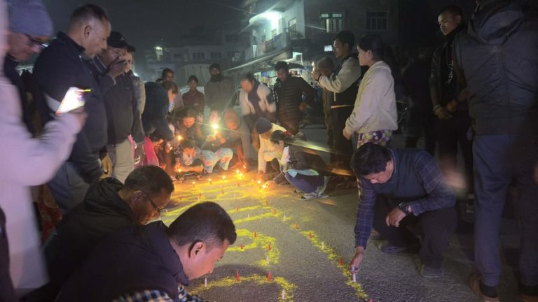 दीपको उज्यालोमा सम्झिए प्रशान्त