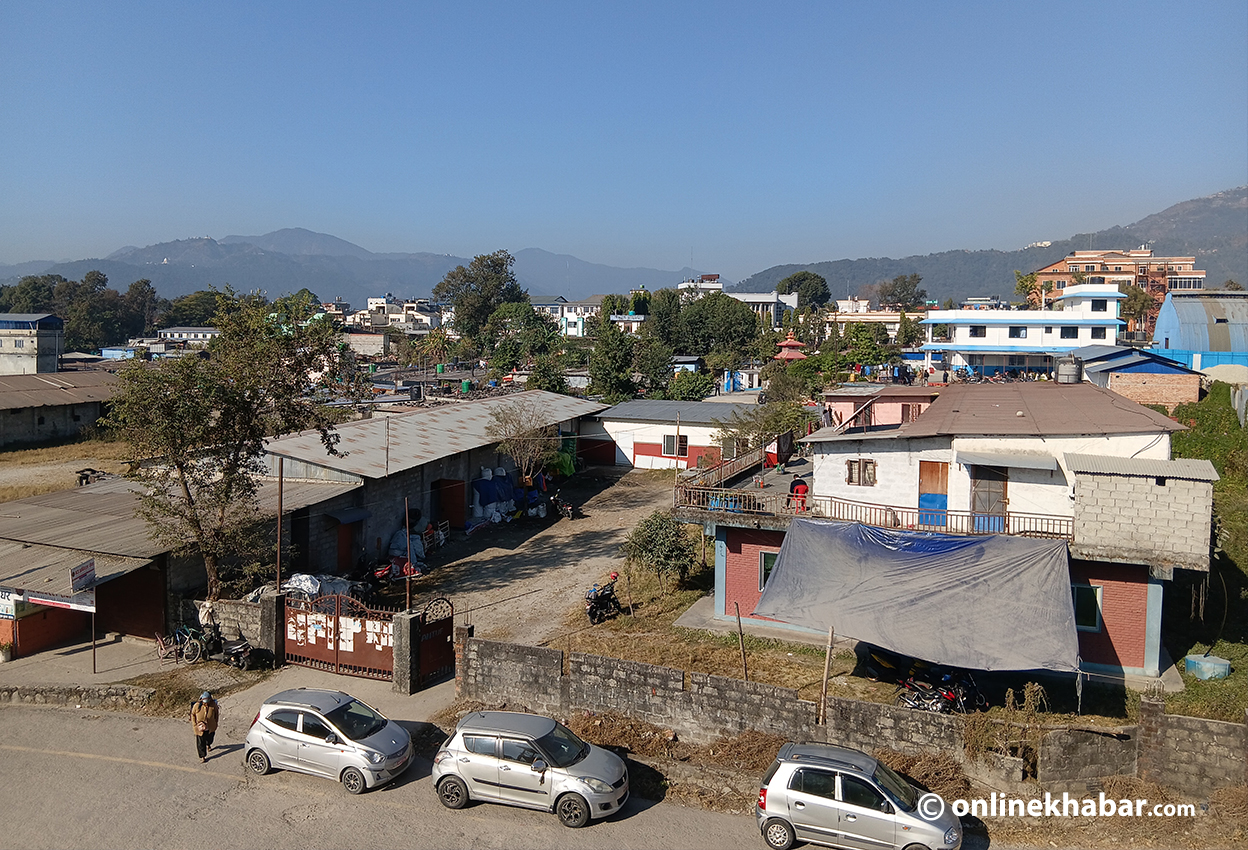 पोखरा उपत्यकाको जग्गामा तीन दलको कब्जा, भाडासमेत आफैं असुल्छन्