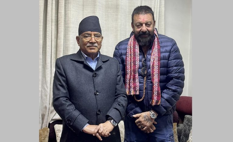 संजय दत्तसँगको भेटपछि प्रचण्ड : मुन्नाभाइ एमबीबीएसमा उहाँको अभिनयको सँधै प्रशंसक हुँ