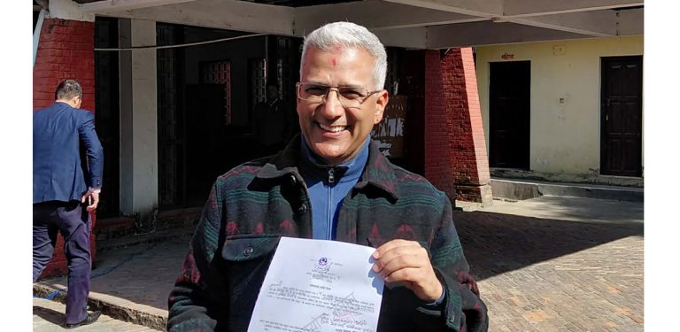 राप्रपाका रवीन्द्र मिश्रले गरे काठमाडौं-१ मा उम्मेदवारी दर्ता