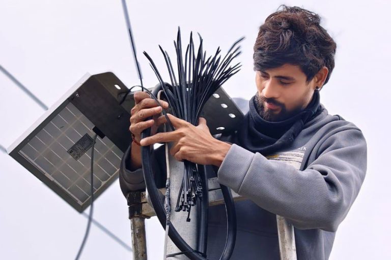 कञ्चनपुरको राधानदीमा जलस्तर मापन गर्ने ‘आरएलएस’ जडान