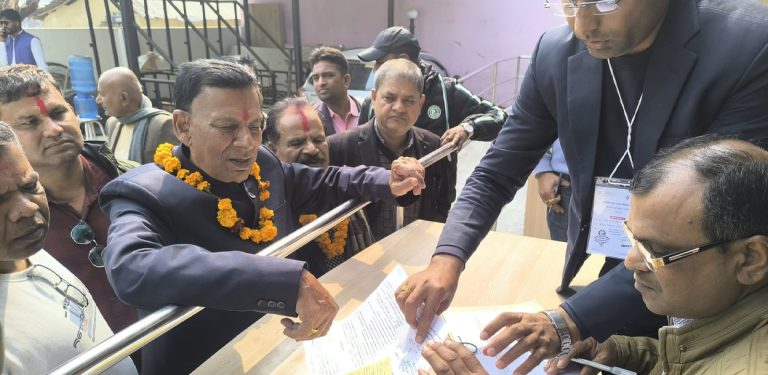 धनुषा-२ : नेकपाका रामचन्द्र झाको उम्मेदवारी दर्ता