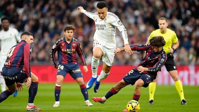 बार्सिलोनासँग दूरी घटाउँदै रियल मड्रिड