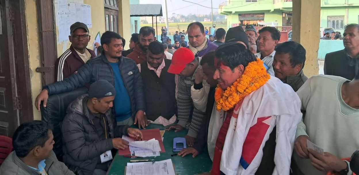 ऋषि धमलाको उम्मेदवारी दर्ता