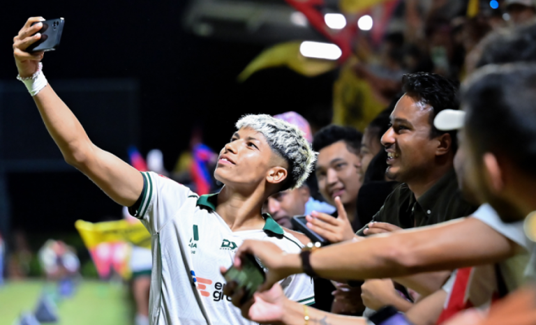 साम्बालाई घुँडाको चोट, कम्तीमा ९ महिना मैदान बाहिर रहने