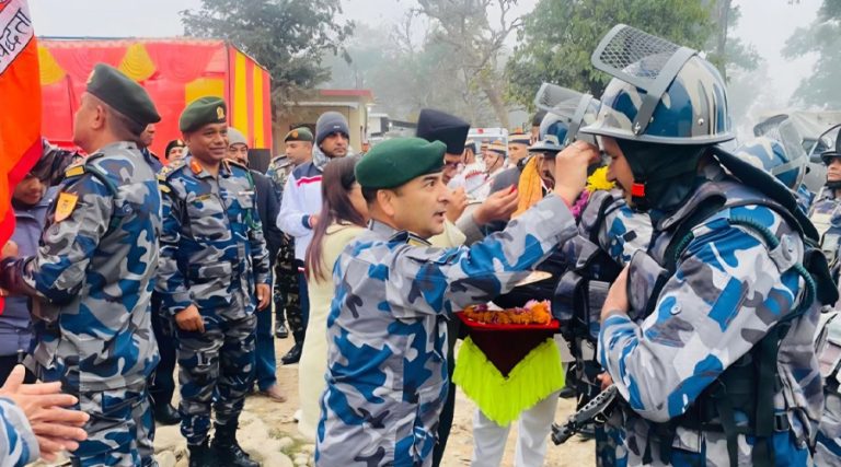 गड्डाचौकीबाट सशस्त्र प्रहरीको पूर्व–पश्चिम झण्डा मार्च सुरु