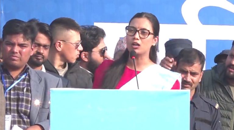 जनकपुरको सभामा सोबिता- मधेशबाट देशले भाग्य परिवर्तन गर्नैपर्छ