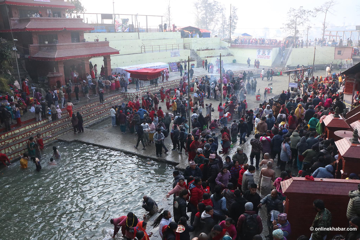 शालिनदीमा स्नान गर्नेको घुइँचो (तस्वीरहरू)