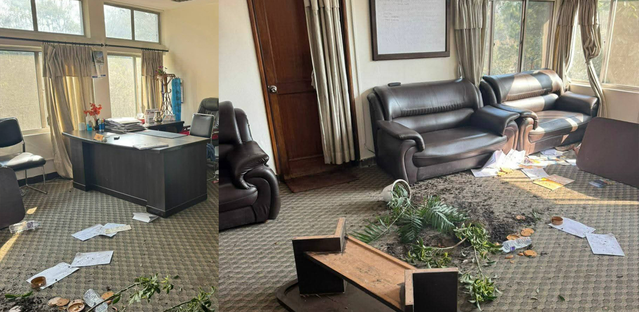 विद्यार्थीले तोडफोड गरे डिन कार्यालय