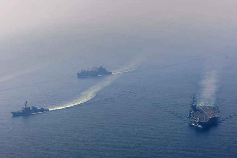 अमेरिकाले विनाशकारी युद्धपोत इरान नजिक तैनाथ गरेको पुष्टि