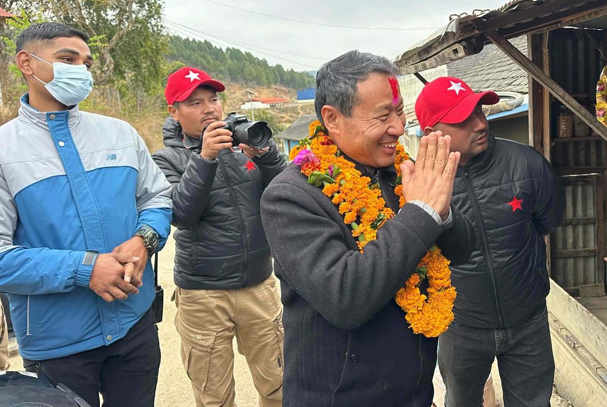 वर्षमान पुन : गत निर्वाचनमा अस्पतालमा, यसपटक घरदैलोमा