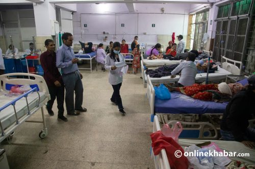 चुनावमा दलका ‘निःशुल्क स्वास्थ्य’ नारा, उपचारमा नागरिकको सकिन्छ जायजेथा सारा